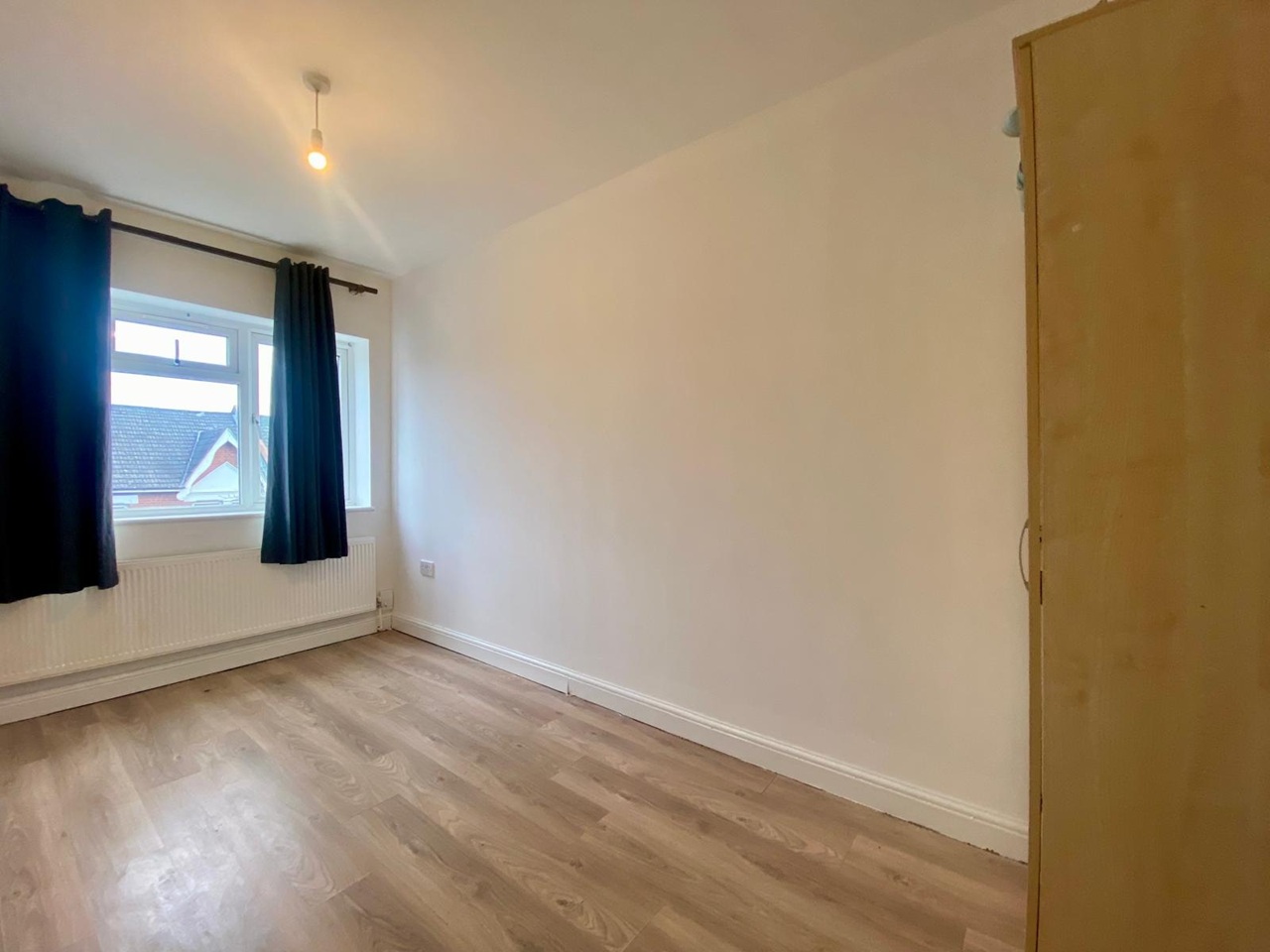 London - 2 Bed Flat, High Street Colliers Wood, SW19 - To Rent Now for ...
