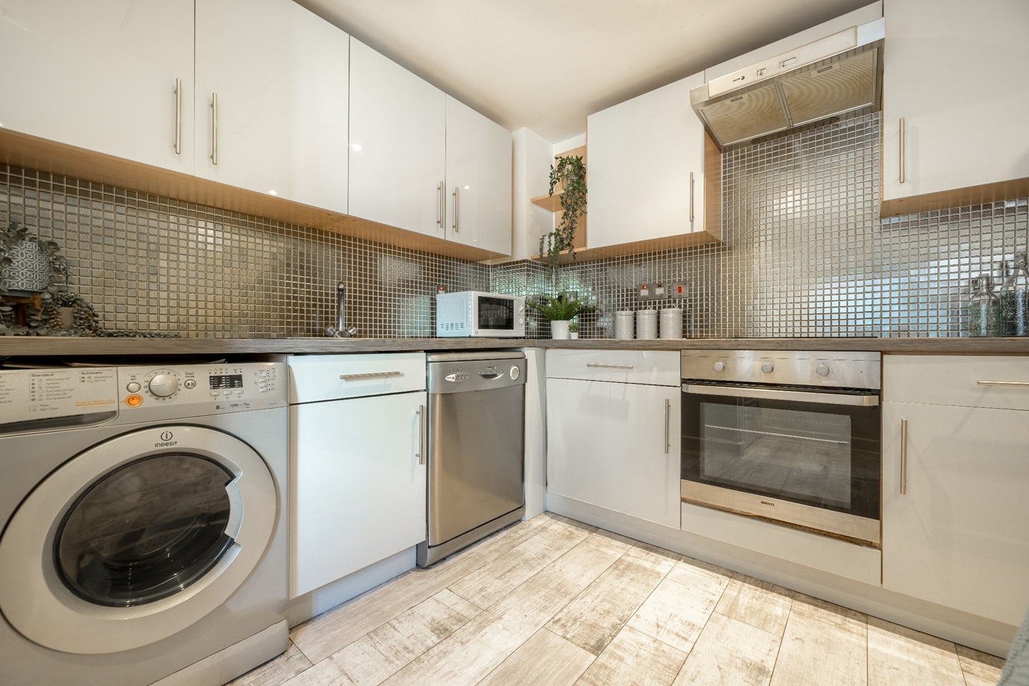 Additional image 3 of 5 Bed Flat, Regent Terrace, S3, N1 7GU