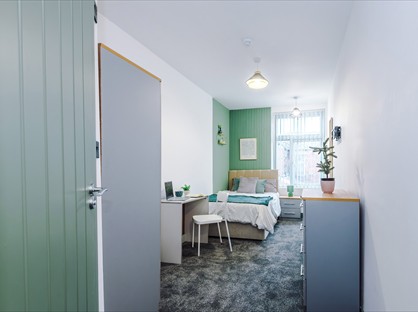 Room in a Shared House, Russell Street, BL1