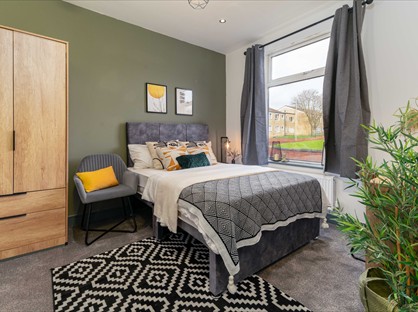 Room in a Shared House, Grimshaw Lane, M24