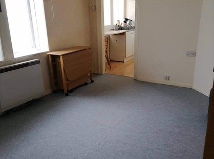 Studio Flat, Crimchard, TA20