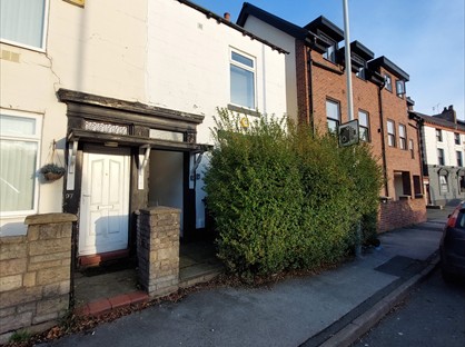 3 Bed Semi-Detached House, Buxton Road, SK2