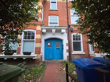 2 Bed Flat, Raie Masonettes, SE22