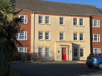 2 Bed Flat, Tyldesley Way, CW5