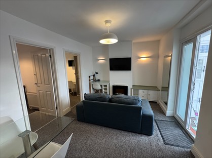 2 Bed Semi-Detached House, Windsor Close, EX4