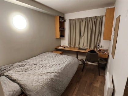 Room in a Shared Flat, Kyle Street, G4