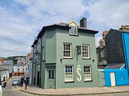 4 Bed Flat, Corporation Street, SY23