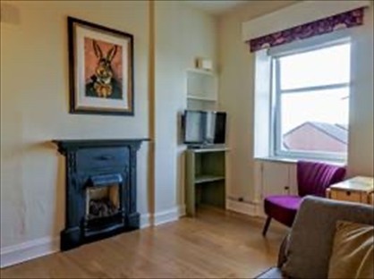 1 Bed Flat, Bryson Road, EH11