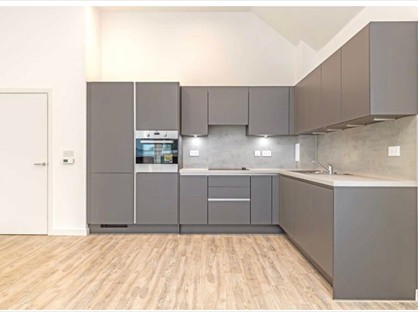 4 Bed Maisonette, Castle Street, E13