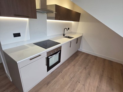 1 Bed Flat, Netherlands Court Eaton Road, SM2