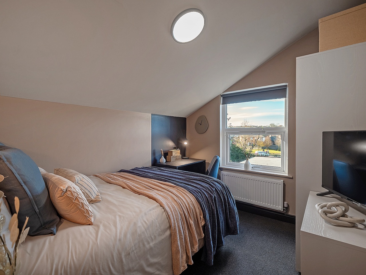 Additional image 4 of Room in a Shared House, Gerard Street North, DE1, N1 7GU