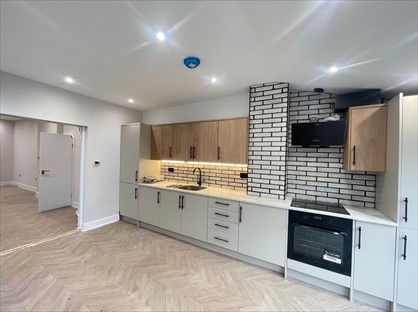 3 Bed Semi-Detached House, Carlingford Road, N15