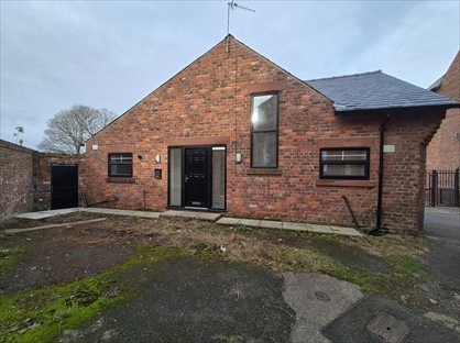 3 Bed Detached House, Derby Lane, L13