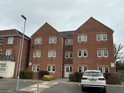 2 Bed Flat, Doulton Grove, ST2