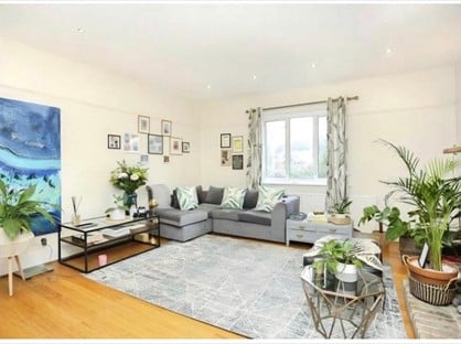 2 Bed Flat, Chesterfield Court, SE13