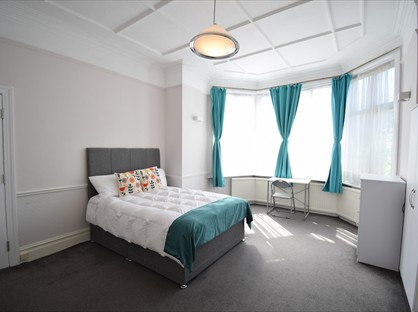 Room in a Shared House, James Avenue, NW2