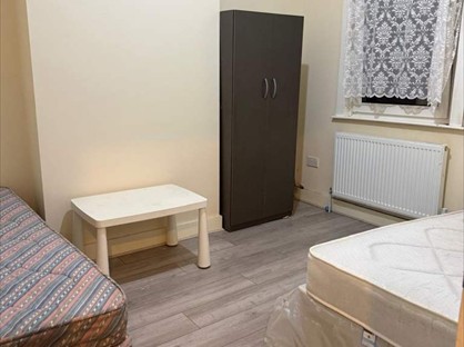 Room in a Shared House, Erskine Road, E17