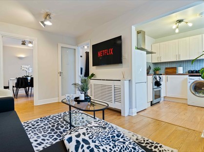 3 Bed Semi-Detached House, Millers Yard, CT1