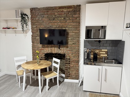 Studio Flat, Fordwych Road, NW2