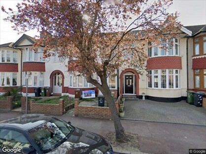 1 Bed Flat, Beccles Drive, IG11