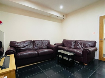 Room in a Shared House, Neale Road, M21