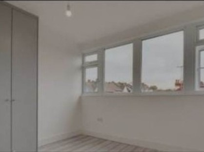 Room in a Shared Flat, Thicket Road, SM1