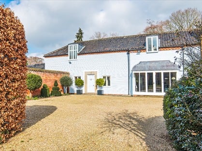 4 Bed Semi-Detached House, West Wing, NR15