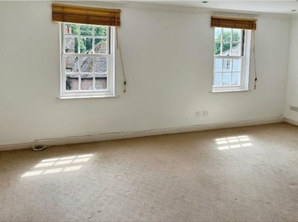 2 Bed Flat, Hyam Court, NP25