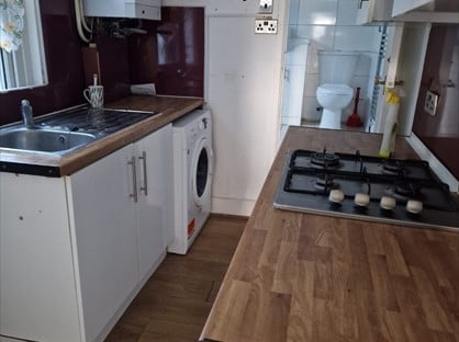 3 Bed Terraced House, Constitution Road, ME5