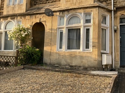 6 Bed Terraced House, Crescent Gardens, BA1