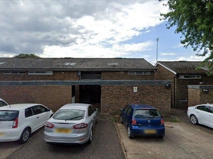 Studio Flat, Dovedale Close, UB9