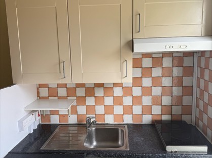 Room in a Shared House, Stuart Crescent, N22