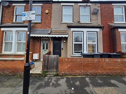 Studio Flat, Layton Road, TW8