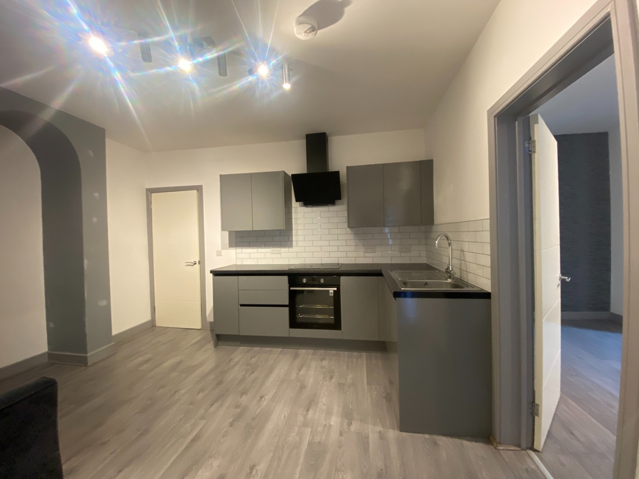 Halesowen - 1 Bed Flat, Windmill Hill, B63 - To Rent Now for £699.00 p/m