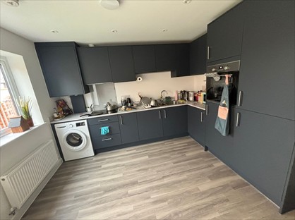 Room in a Shared House, Brimstone Place, RM3