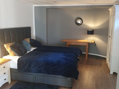 Room in a Shared House, Prestwich, M25