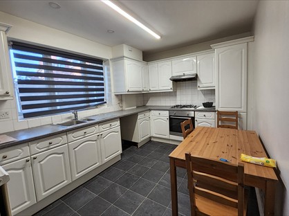 3 Bed Semi-Detached House, Colindale Avenue, M9