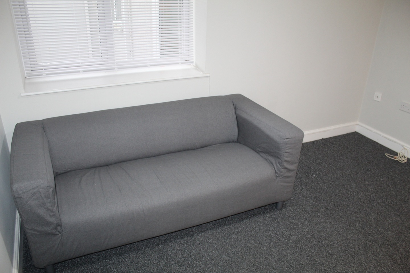 1 Bed Flat, Broadway, CF24, N1 7GU