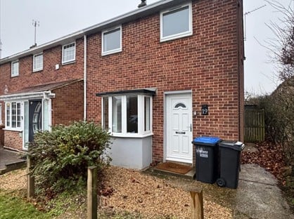 3 Bed Semi-Detached House, Meadow Dell, AL10