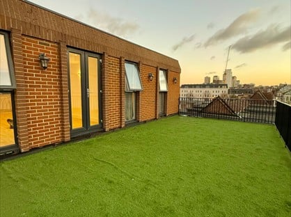 2 Bed Penthouse, High Street, SM1