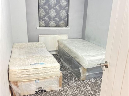 Room in a Shared House, Chittys Lane, RM8