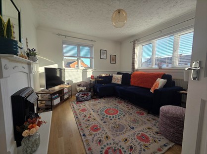 2 Bed Flat, Crossfield Road, HU13