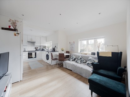 Room in a Shared Flat, Crowther Avenue, TW8