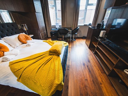 Studio Flat, Wilton Road, SW1V