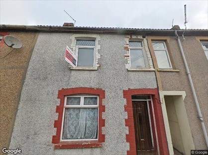 3 Bed Terraced House, Church View, NP23