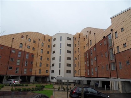 2 Bed Flat, Staverton Grove, MK10