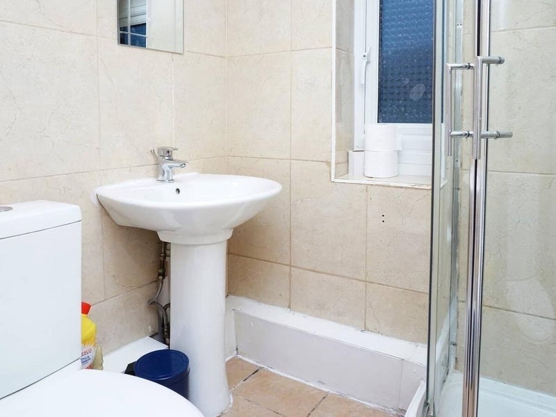 Additional image 5 of Room in a Shared House, Cricket Road, OX4, N1 7GU