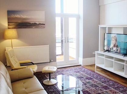 2 Bed Flat, Hull Marina, HU1