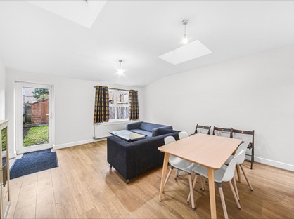 4 Bed Terraced House, Pitcairn Road, CR4