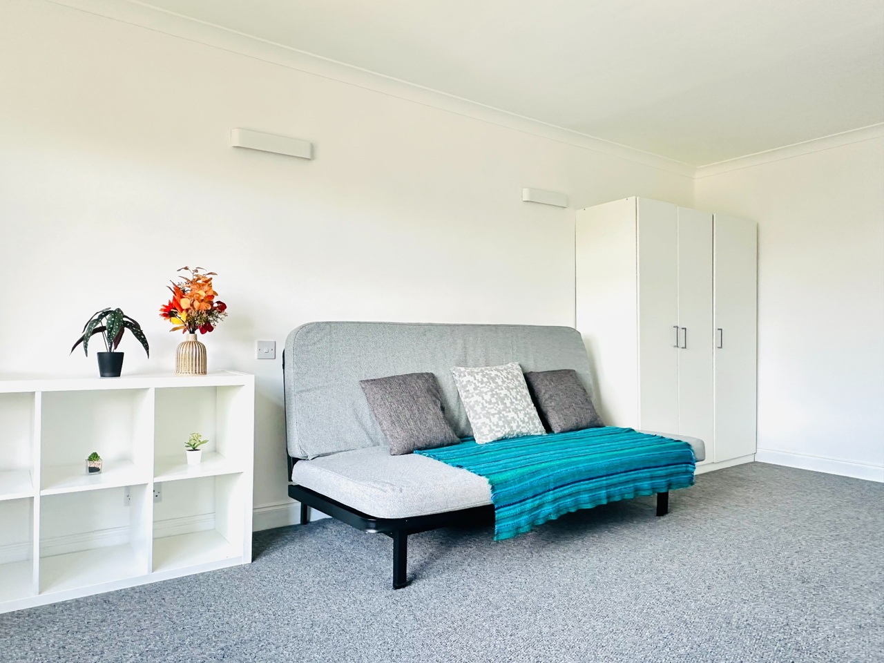 3 Bed Flat, Oxgangs Crescent, EH13 photo 5